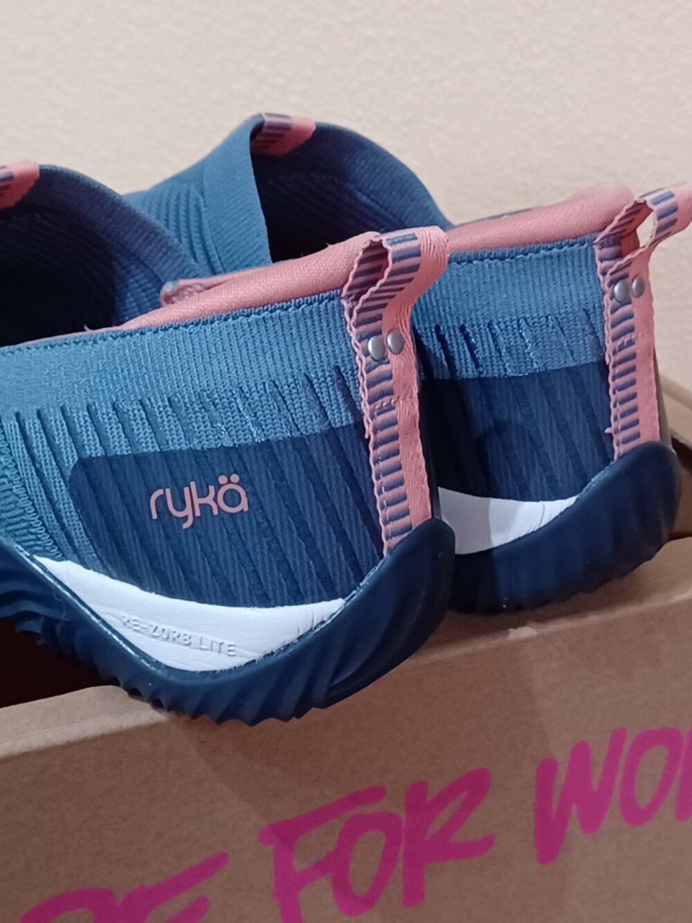 NWOB Ryka Echo Knit Slip On Sneakers NEW Size 8 M Atlantic Blue - Picture 4 of 6